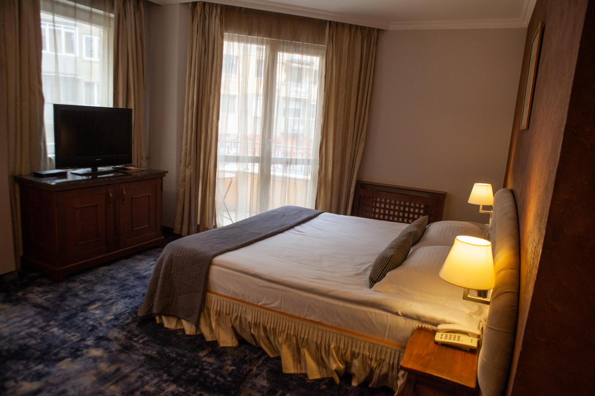 Meg-Lozenetz Hotel Sofia Eksteriør billede