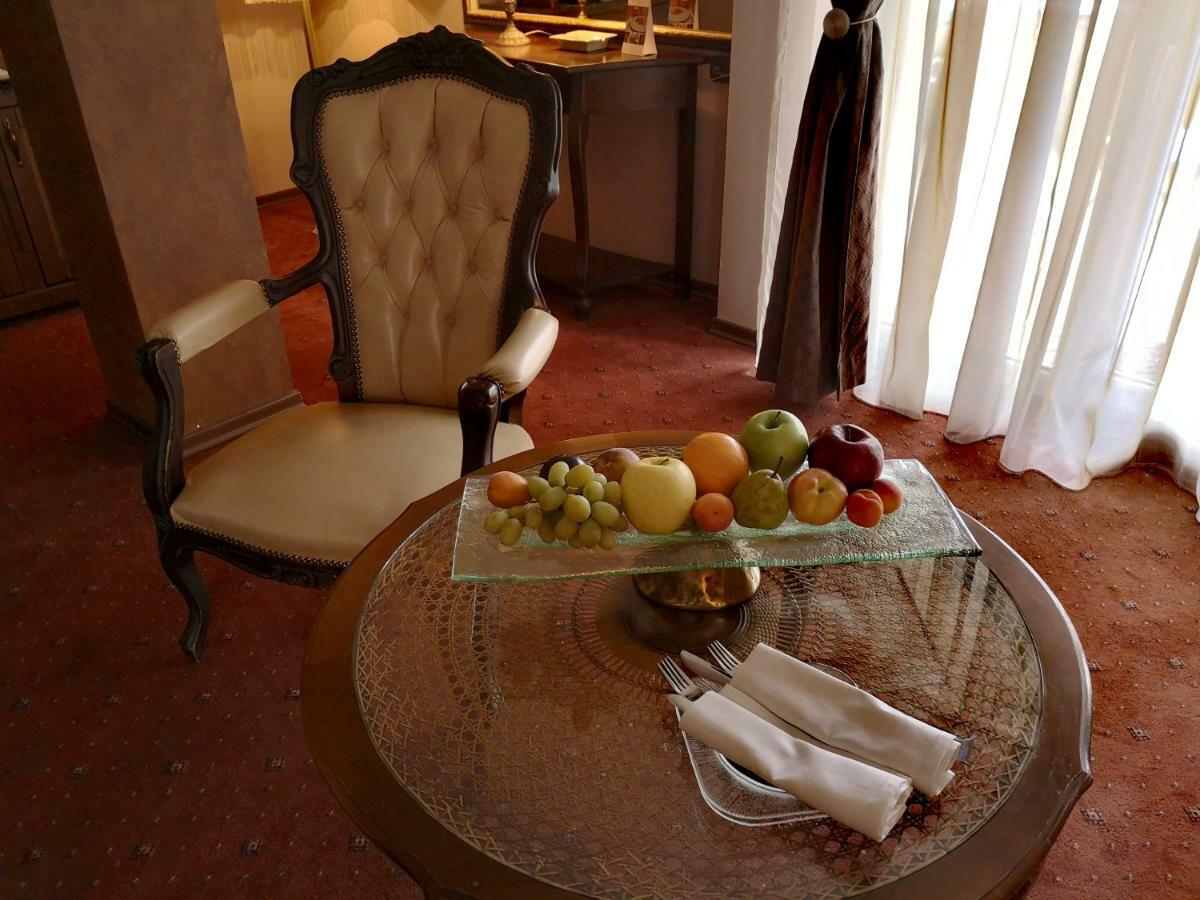Meg-Lozenetz Hotel Sofia Eksteriør billede